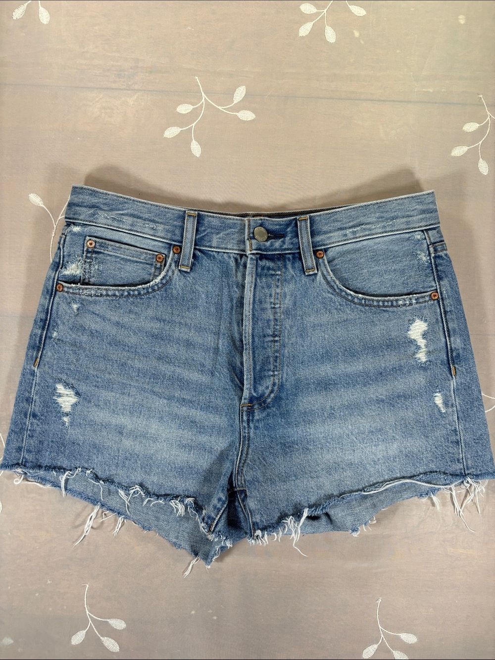 Denim Forum Distressed Light Blue Washed High-Rise Buttons Yoko Jean Shorts Sz29